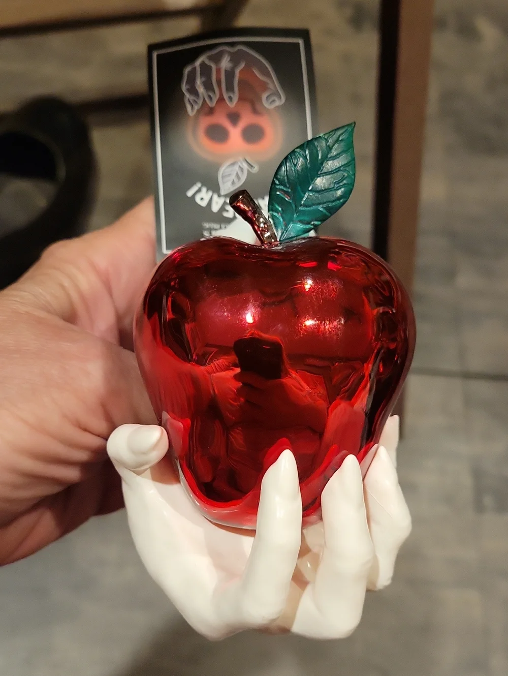 Witches Hand W/ Poison Apple,Wallflower,New W/Tags! Rare!